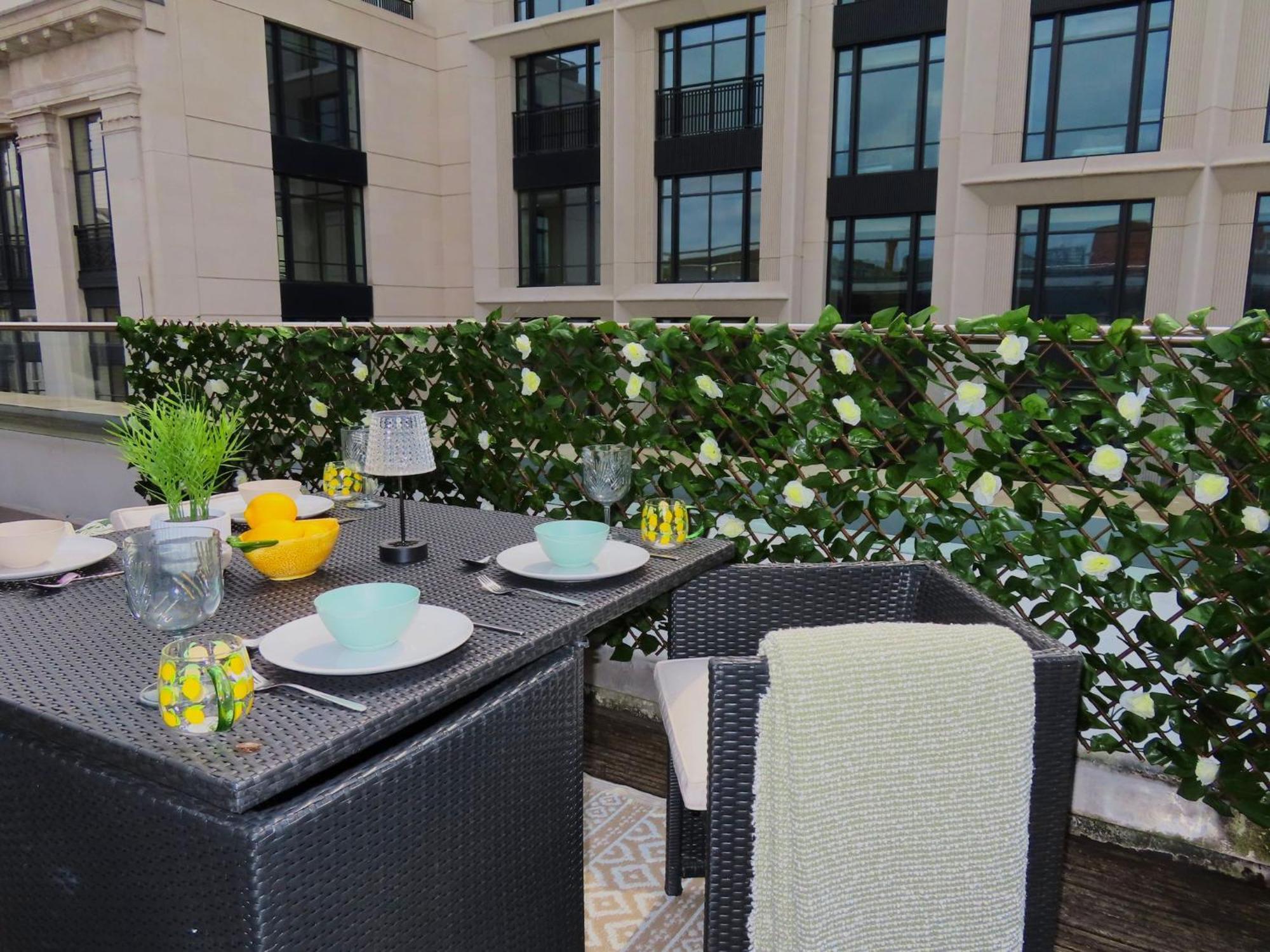 Spacious 3-Bed 3-Bath Luxury Apartment With Balcony Hyde Park Лондон Экстерьер фото